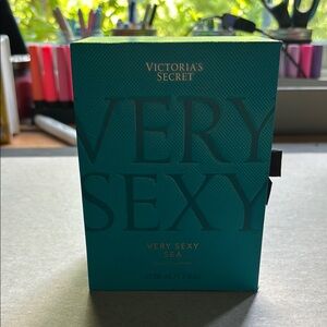 Victoria's Secret Very Sexy Sea Eau de Parfum in Teal